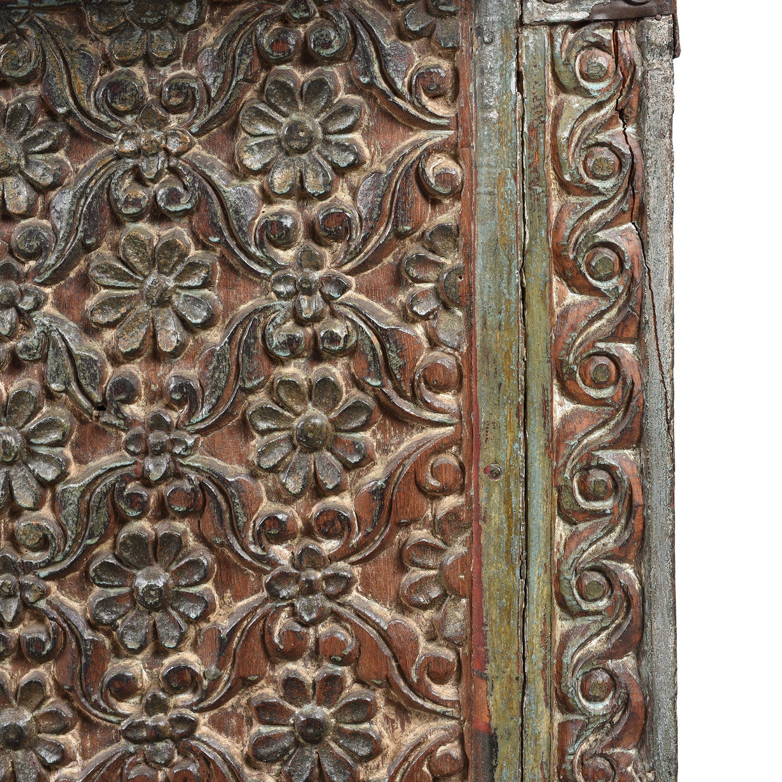Carved Rapjut Majus Dowry Chest From Gujarat - 19thC