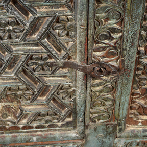 Carved Rapjut Majus Dowry Chest From Gujarat - 19thC