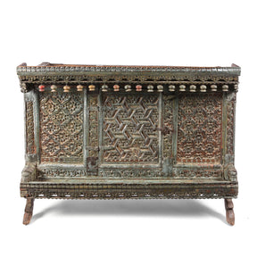 Carved Rapjut Majus Dowry Chest From Gujarat - 19thC