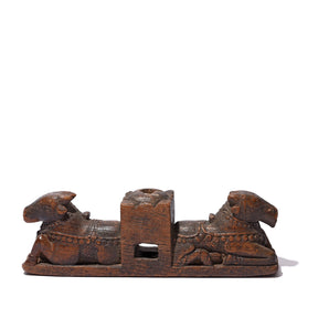 Carved Teak Nandi Cradle Finial From Andra Pradesh - 19th Century