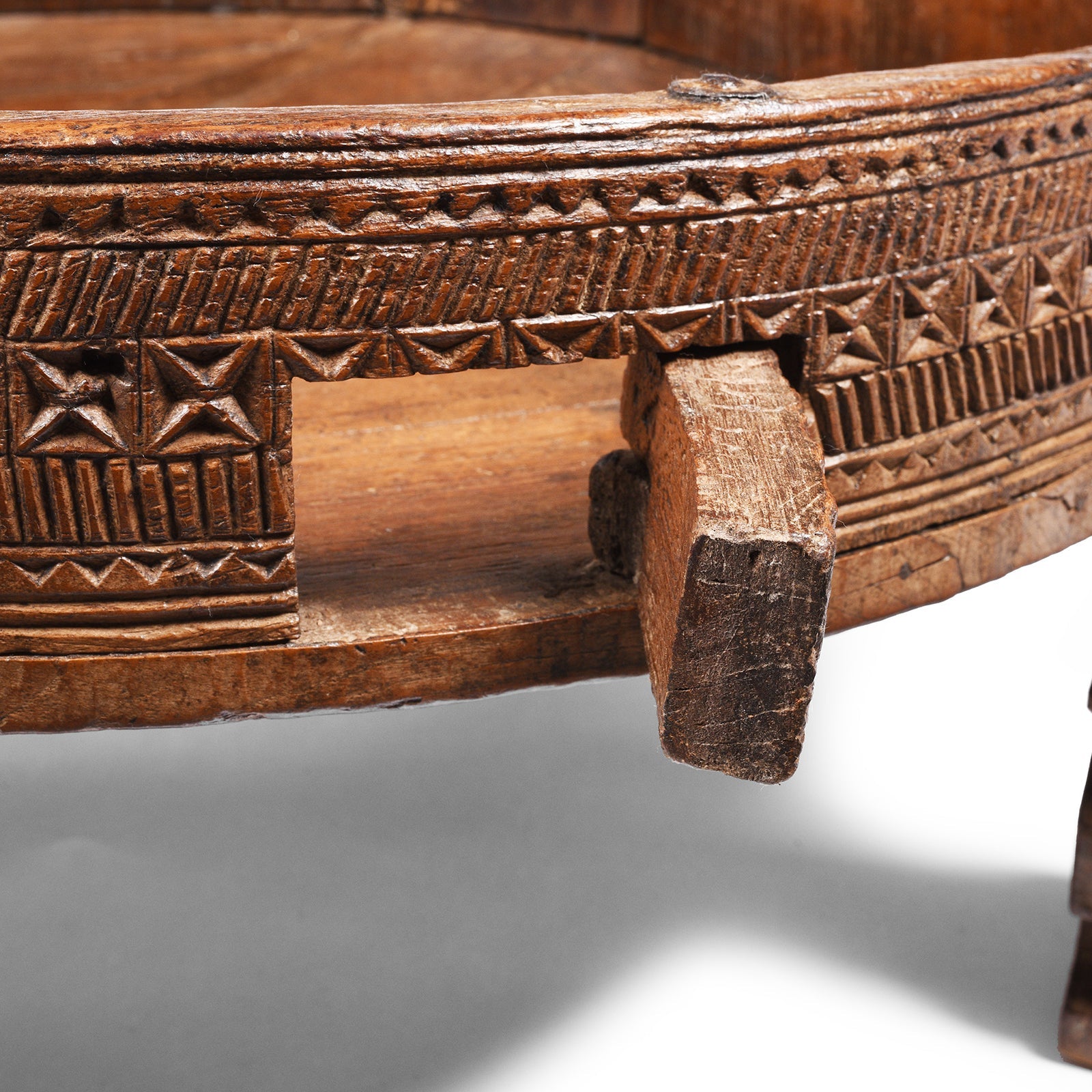 Indian Chakki Coffee Table From Rajasthan - 19thC
