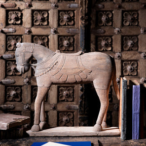 Carved Teak Horse From The Rann Of Kutch - 19th Century