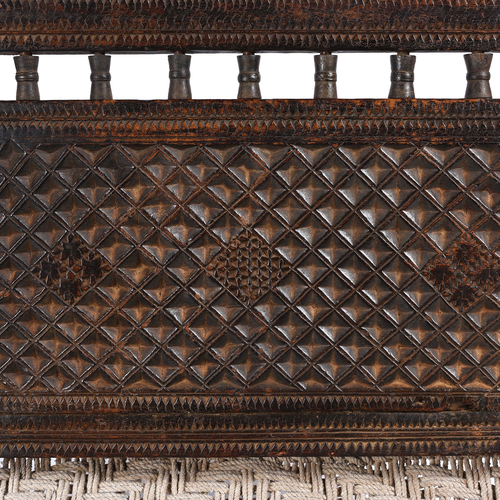 Chip Carved Low Pidha Chair From Shekhawati - 19th Century