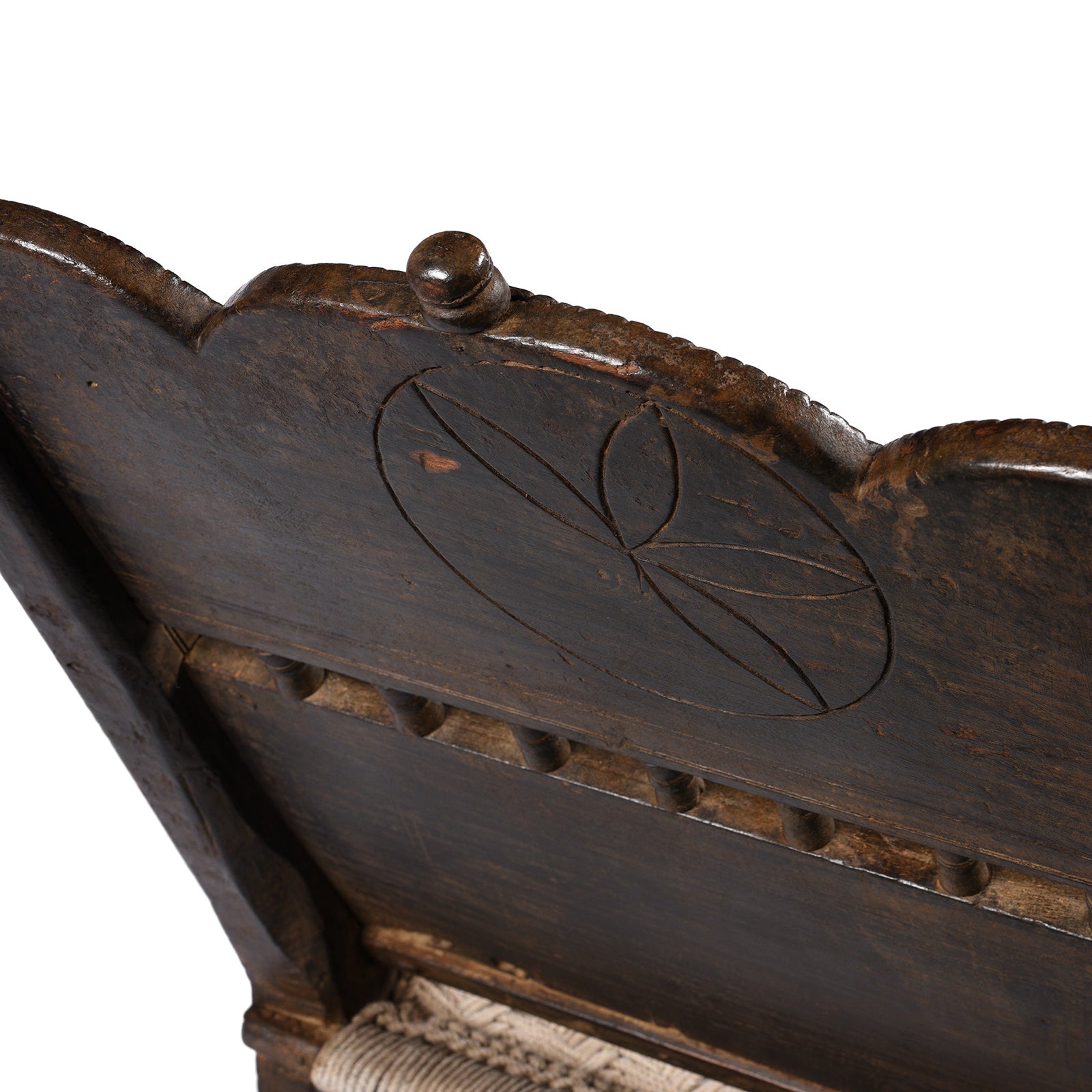 Chip Carved Low Pidha Chair From Shekhawati - 19th Century