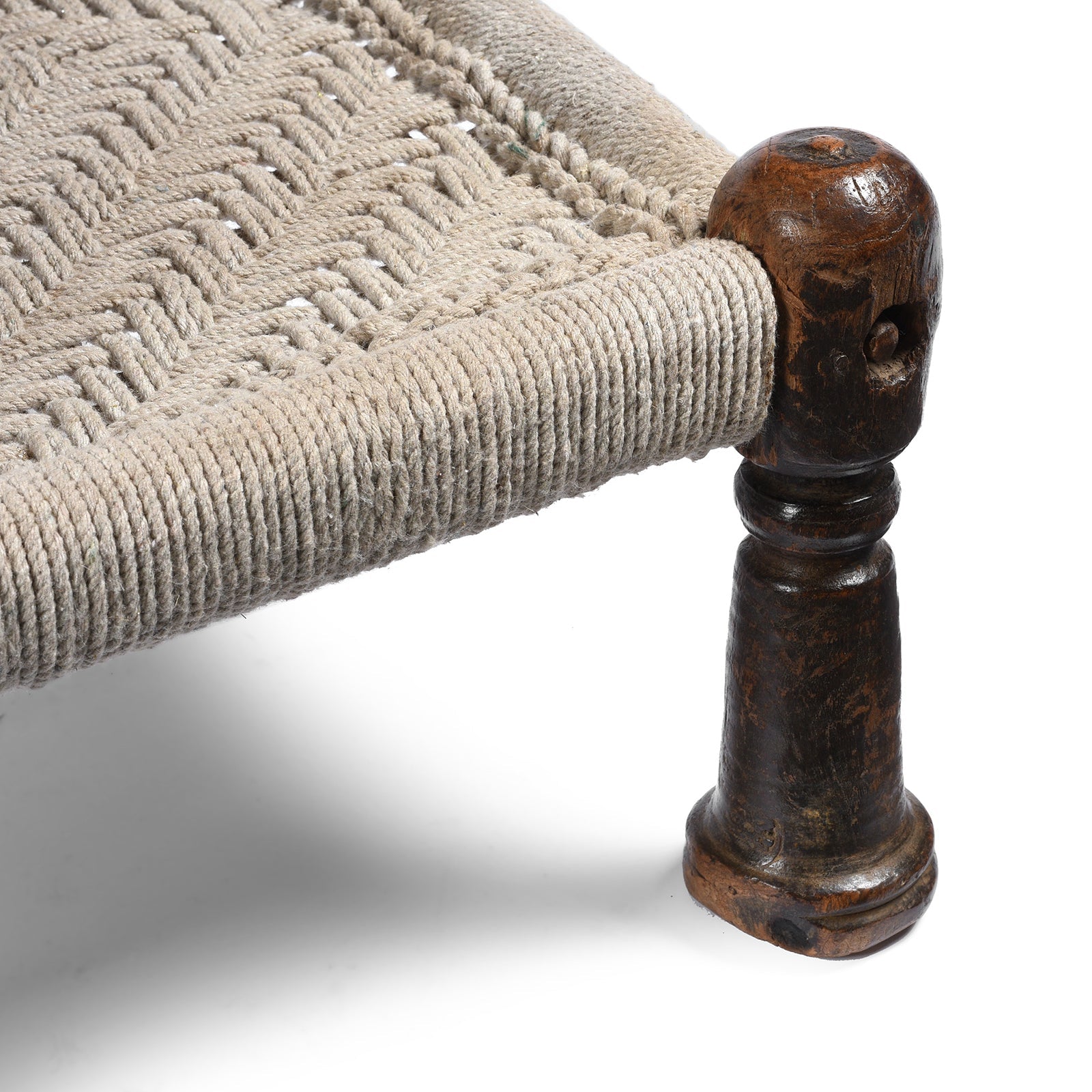 Chip Carved Low Pidha Chair From Shekhawati - 19th Century