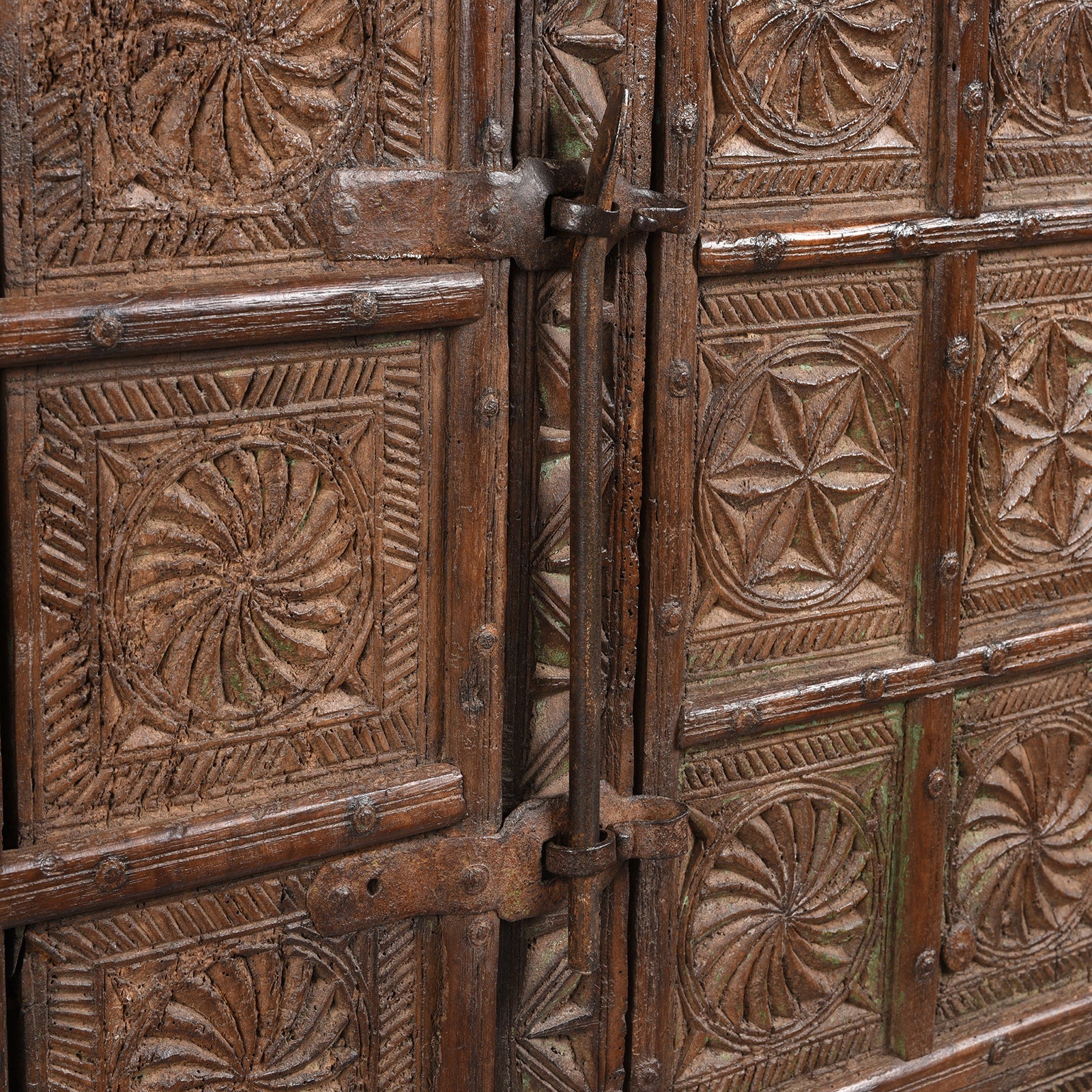 Teak Majus Dowry Chest From Saurashtra - 19th Century