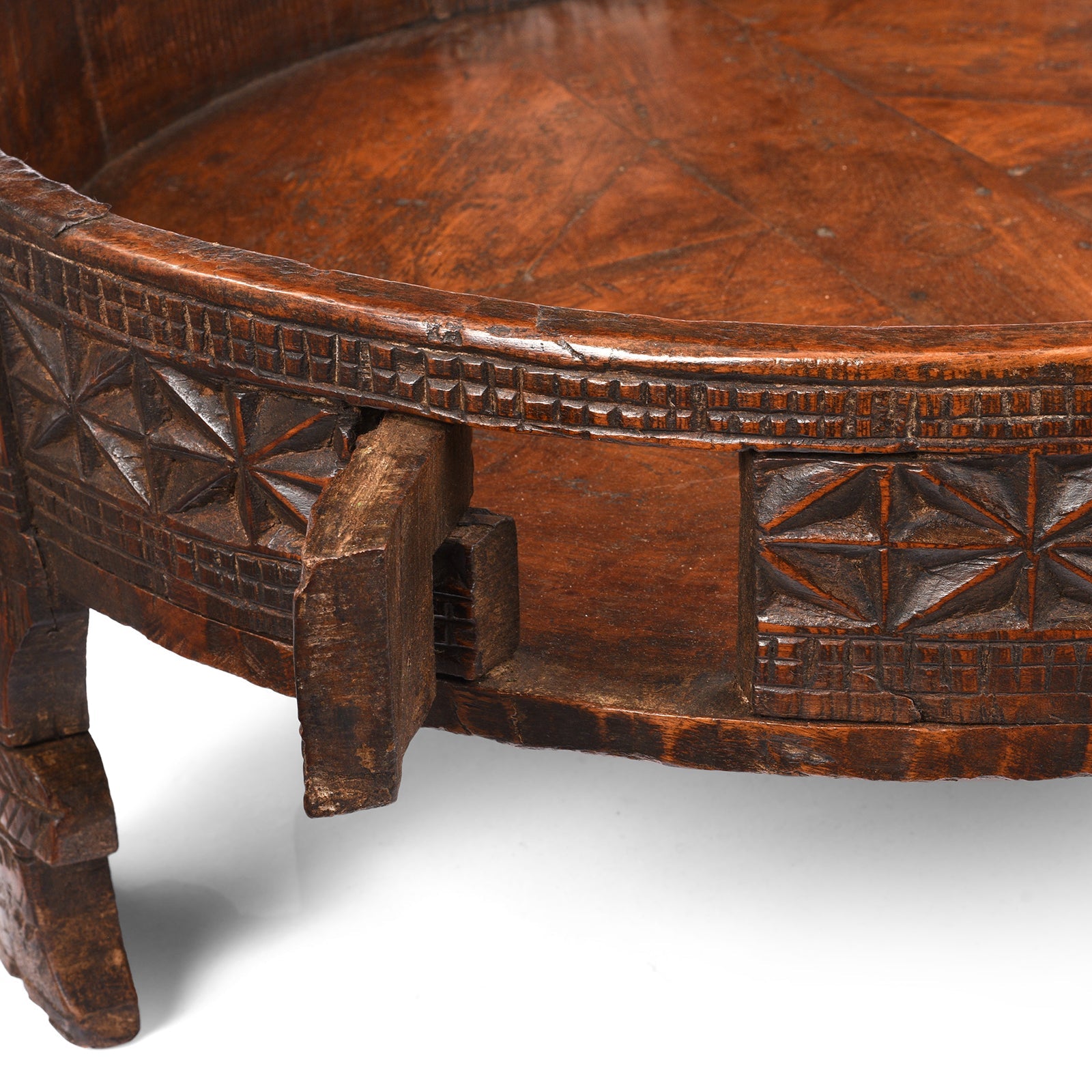 Indian Chakki Coffee Table From Rajasthan - 19th Century