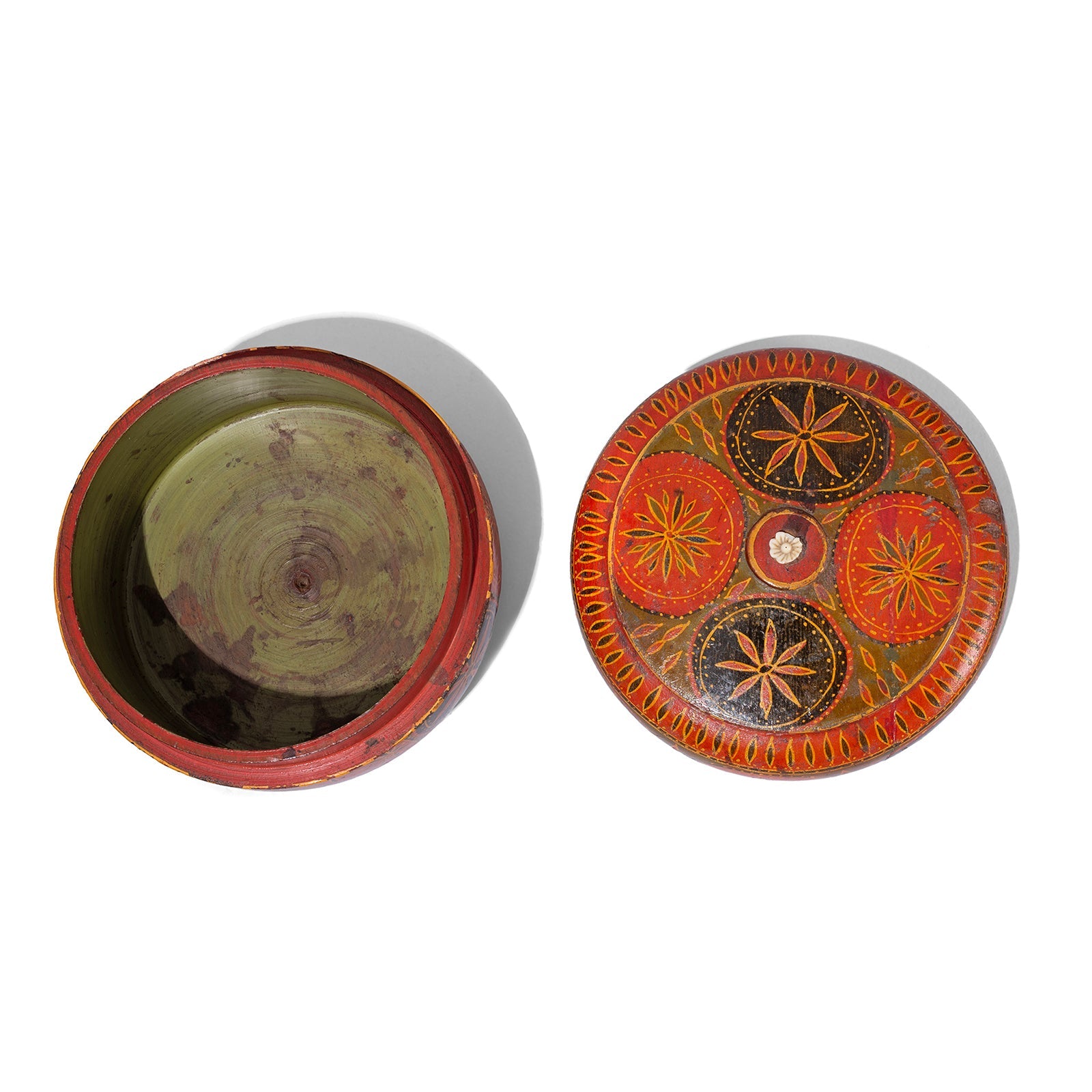 Scratchwork Lacquer Pot From Barmer - Late 19th Century