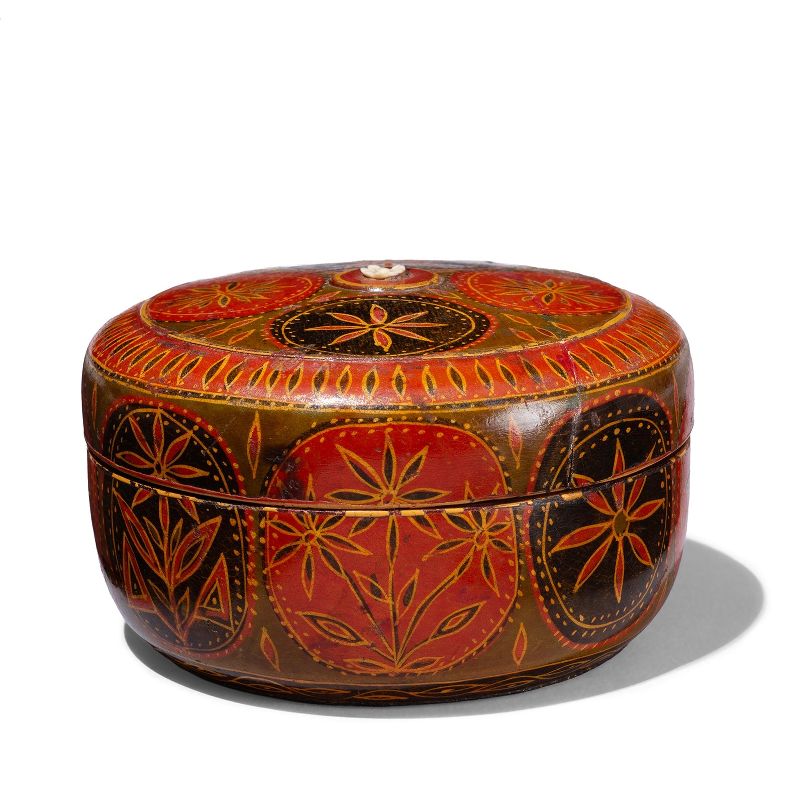 Scratchwork Lacquer Pot From Barmer - Late 19th Century