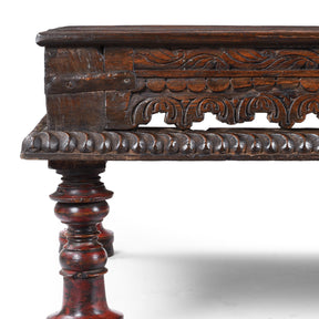 Takhat Coffee Table From Gujarat - Early 19th Century