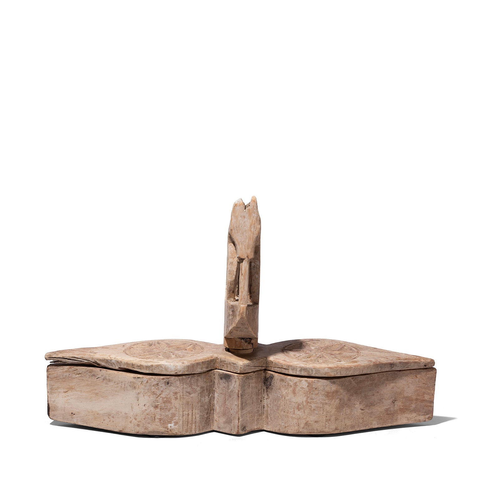 Indian Carved Tika Box From Banswara - 19th Century