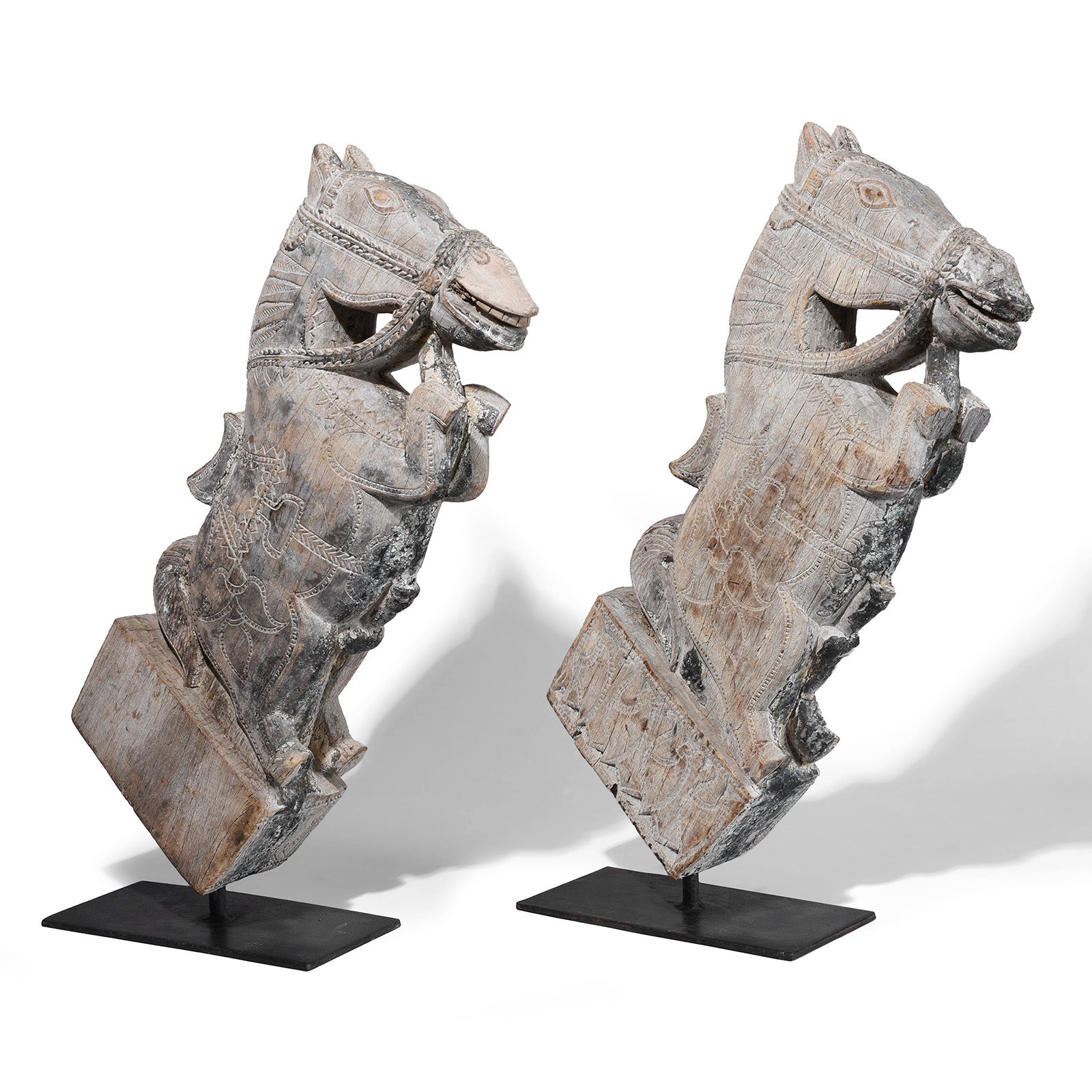 Indian Horse Head Corbel On Stand - 19th Century