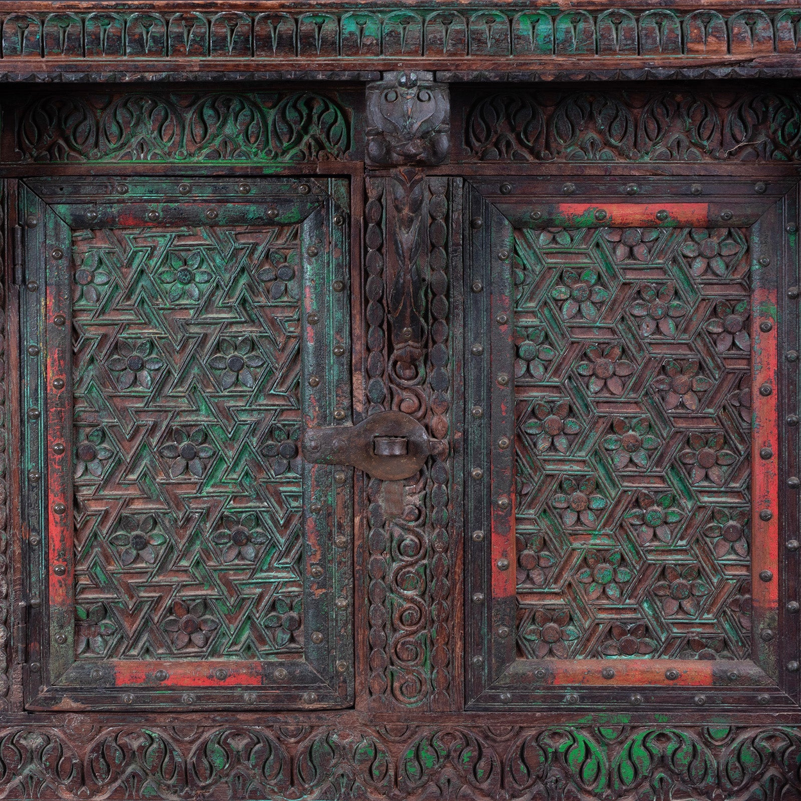 Painted Majus Dowry Chest From Saurashtra - 19th Century