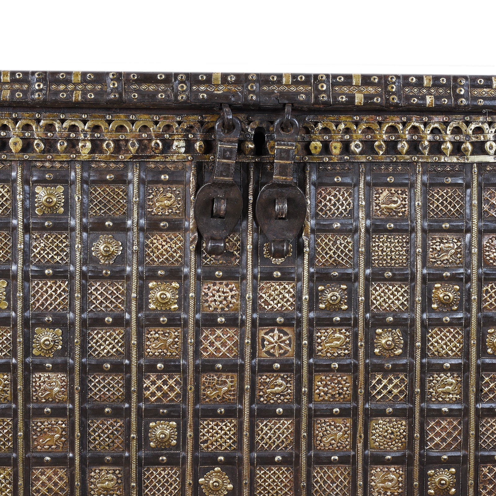 Brass Bound Pithara Console Chest From Saurashtra - 18th Century