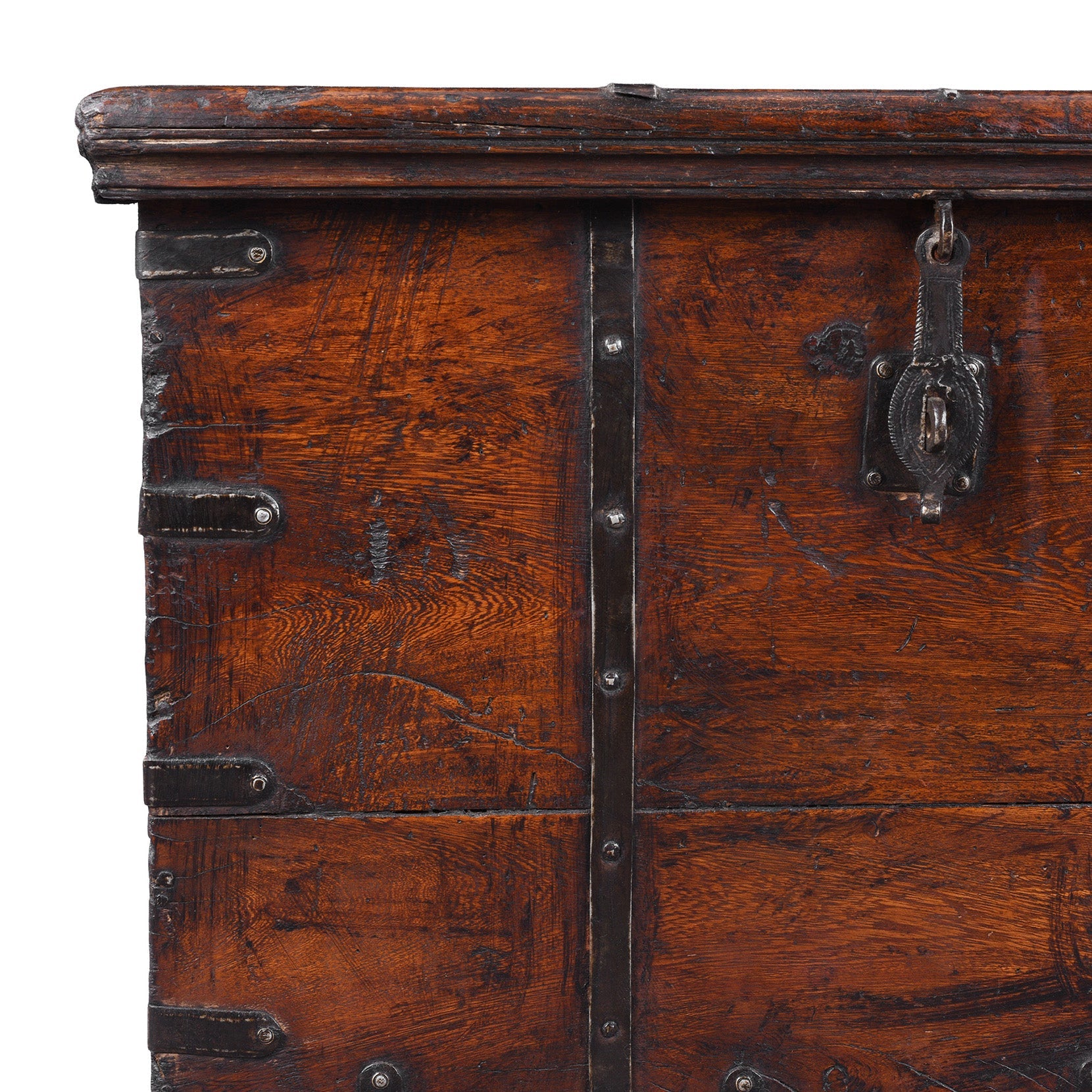 Brass & Iron Bound Chest On Wheels From Gujarat - 19th Century