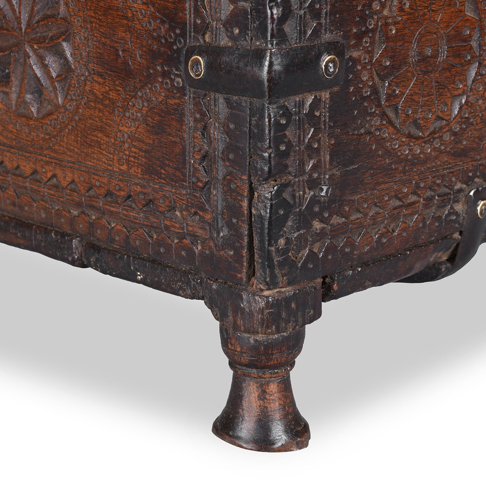 Chip Carved Merchant Box From Jaisalmer - 19th Century