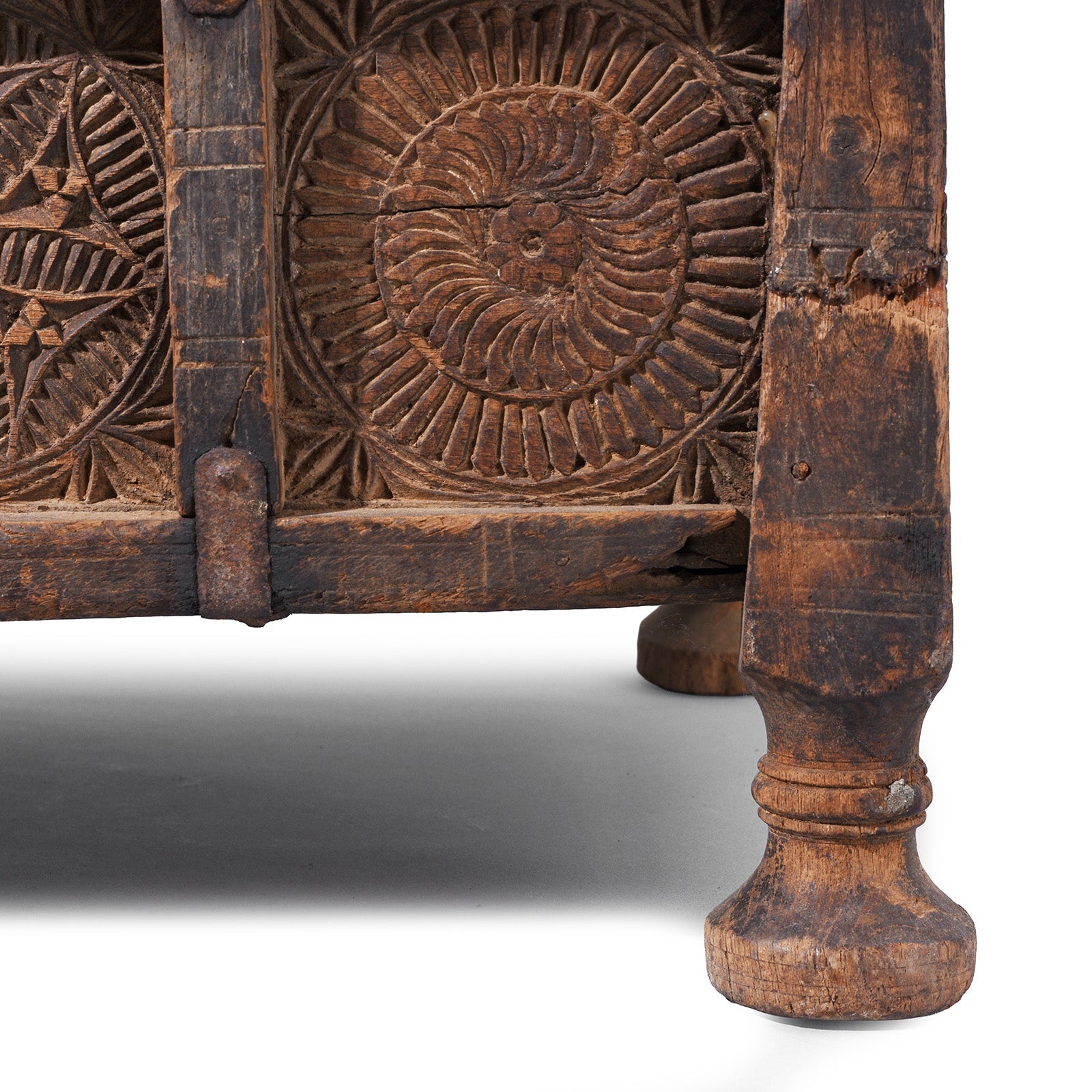 Chip Carved Hut Box From Jaisalmer - 18th Century
