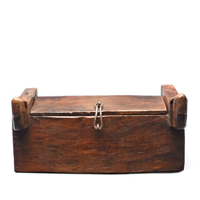 Carved Indian Harpa Box From Banswara - 19th Century