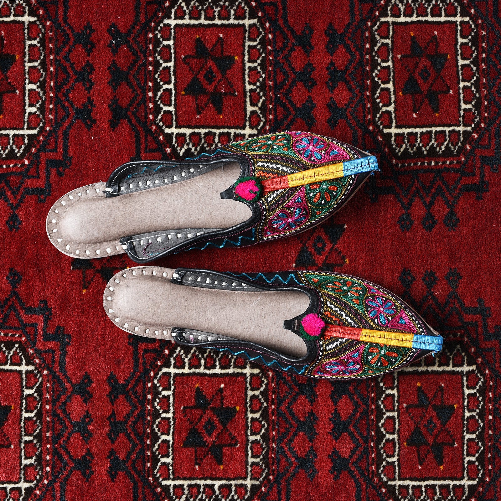 Embroidered Jutti Slippers