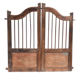 Carved Sunburst Dog Gate From Gujarat - 19thC