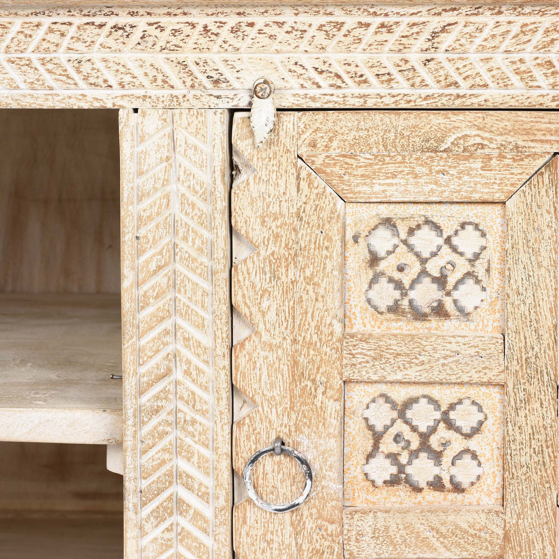 Low Kutchi AV Cabinet