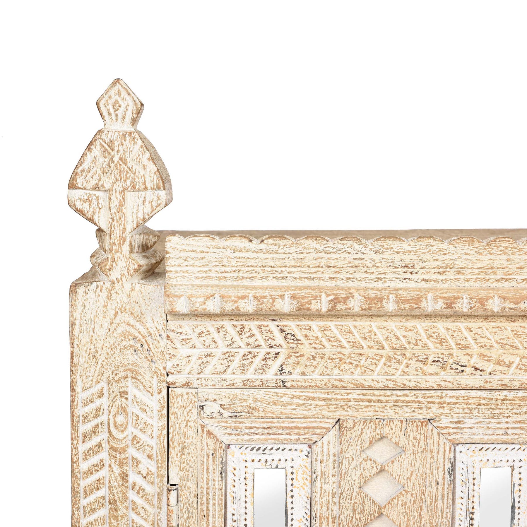 Low Kutchi AV Cabinet
