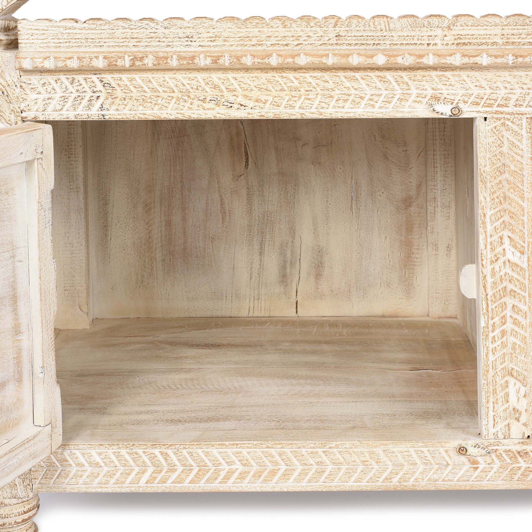 Low Kutchi AV Cabinet