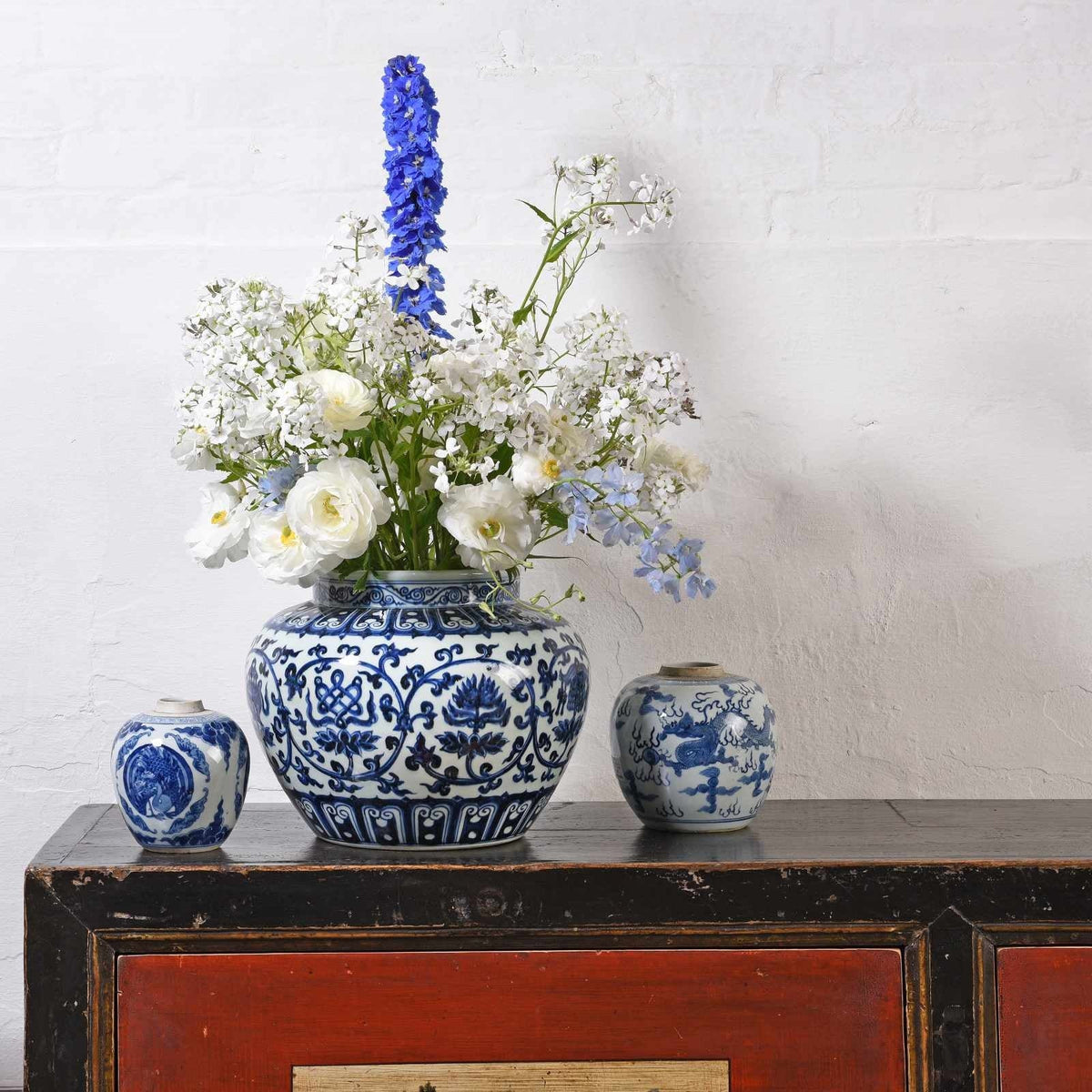 Blue & White Porcelain Jardinière - Trailing Leaf Design