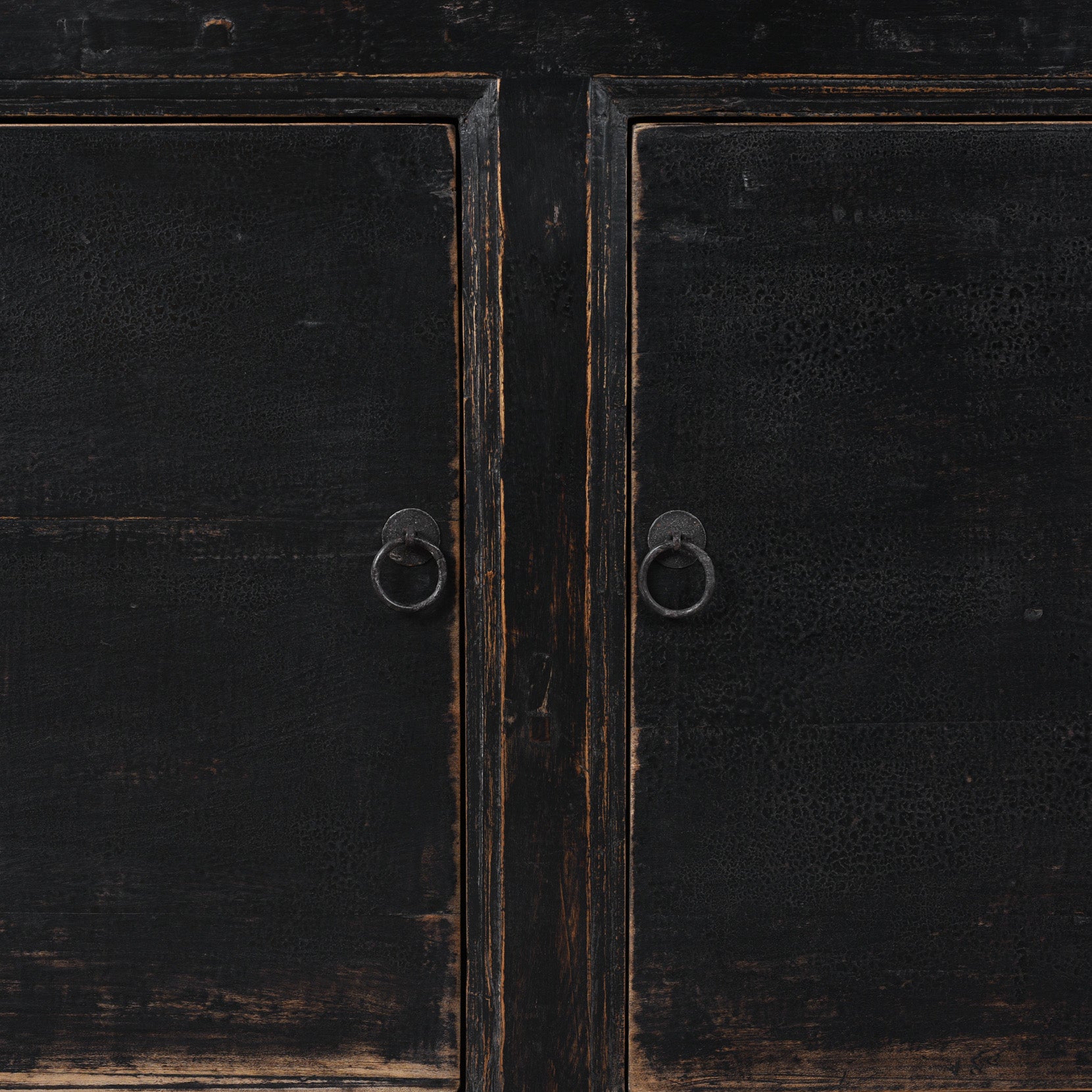 Black Lacquer Sideboard From Shanxi - 19th Century