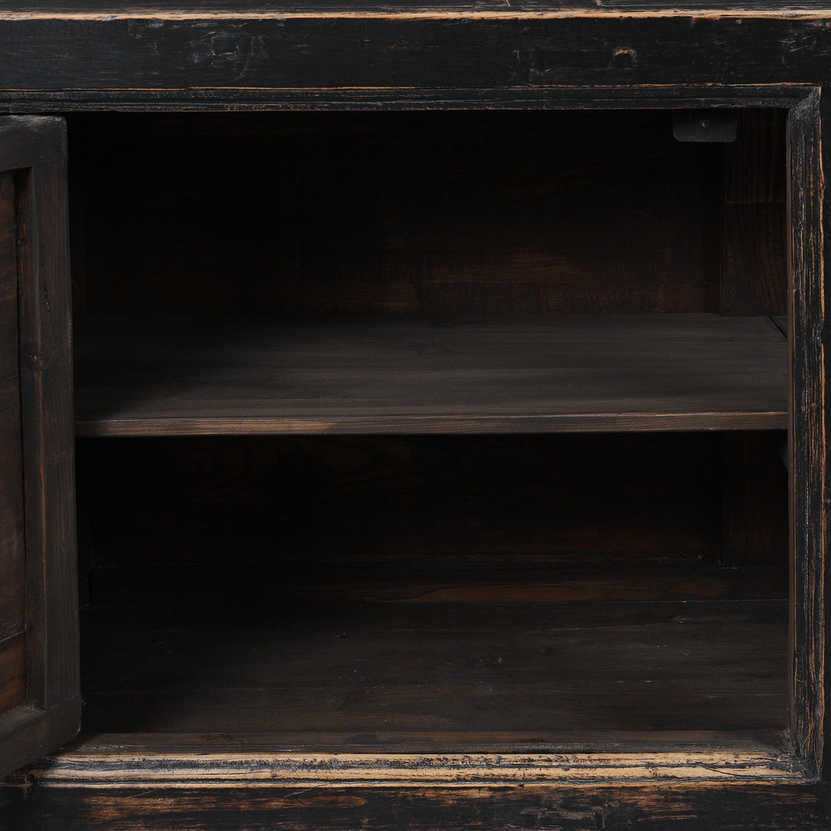 Black Lacquer Sideboard From Shanxi - 19th Century