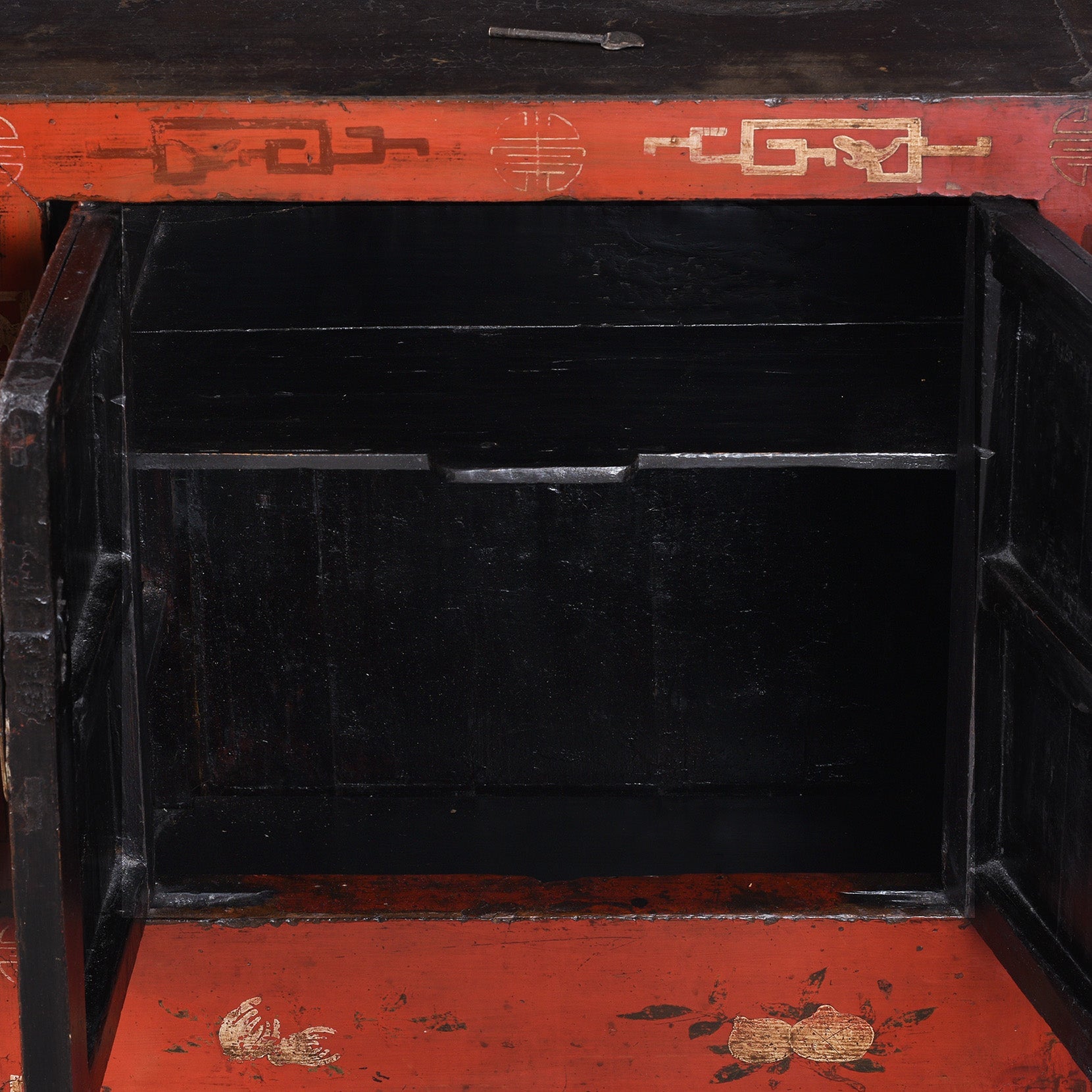 Red Lacquer Sideboard From Shanxi - 19th Century