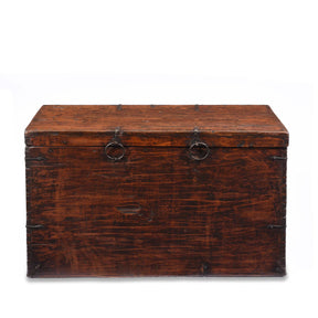 Painted Zeeba Chest From Tibet - Late 18th Century