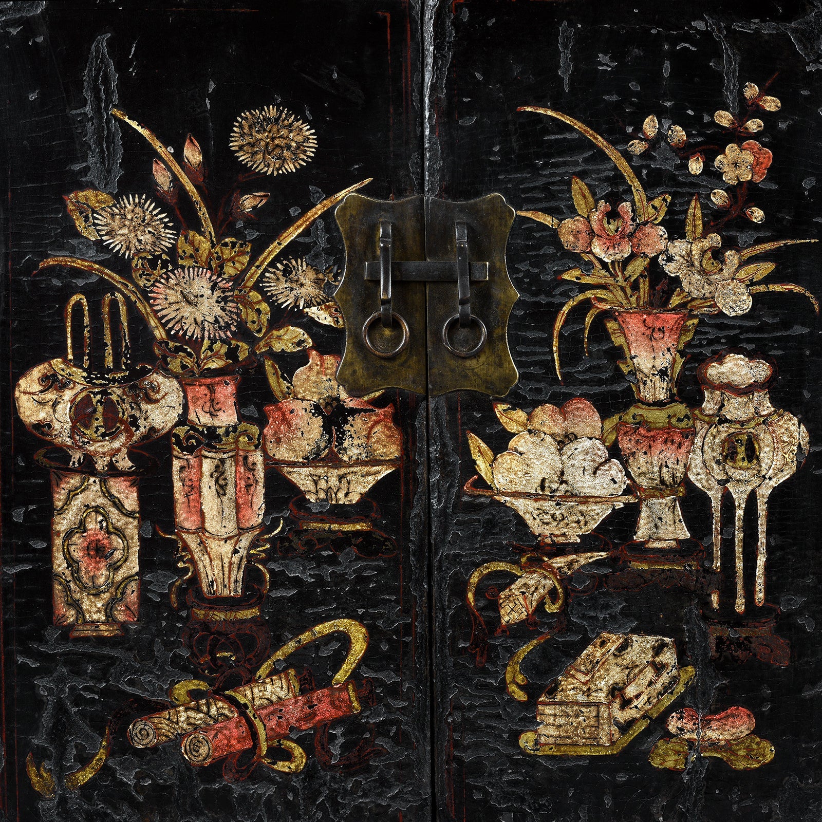 Black Lacquer Sideboard From Shanxi - Early 19th Century