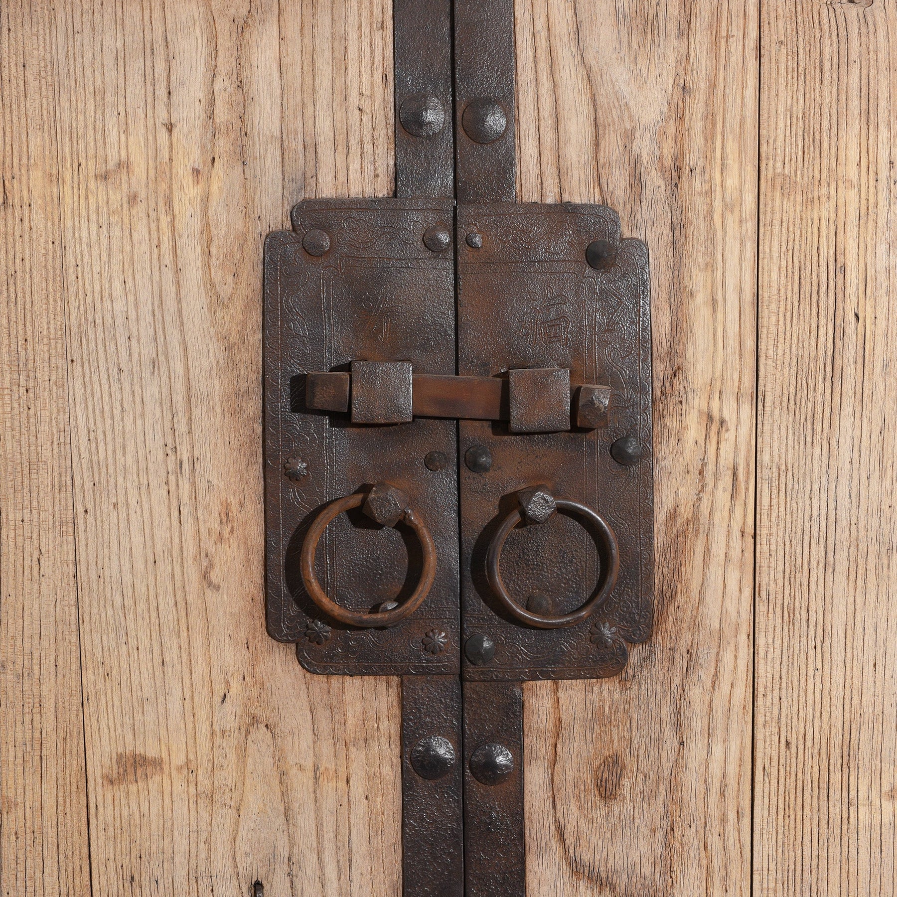 Iron Bound Elm Doors From Shanxi Province - 19th Century