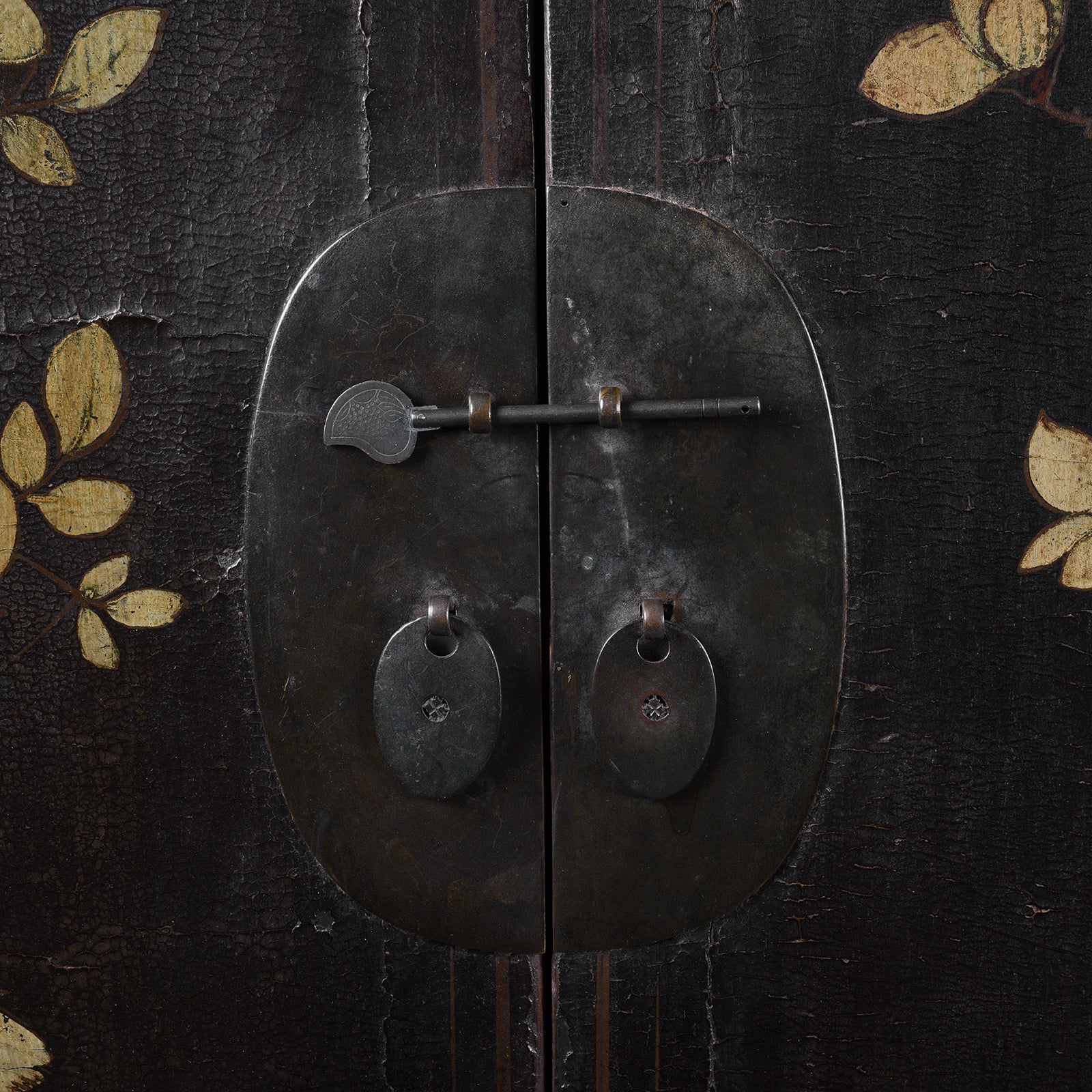 Antique Black Lacquer Wedding Cabinet From Shanxi - 19thC