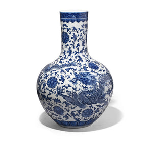 Large Blue & White Porcelain Tianqiuping Vase - Dragons