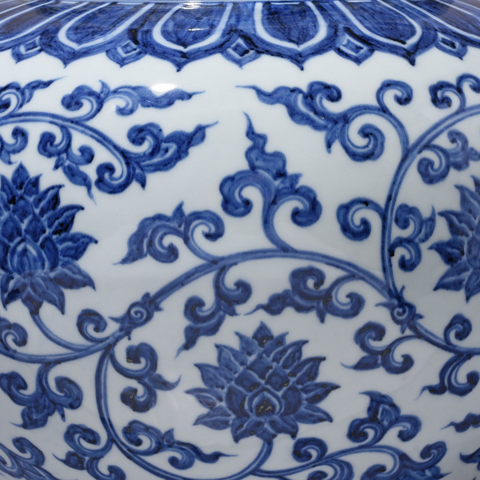 Blue & White Porcelain Lidded Urn - Lotus