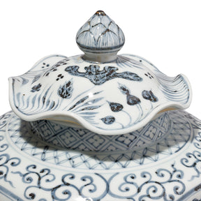 Hongwu Blue & White Porcelain Frilled Ginger Jar  - Fish