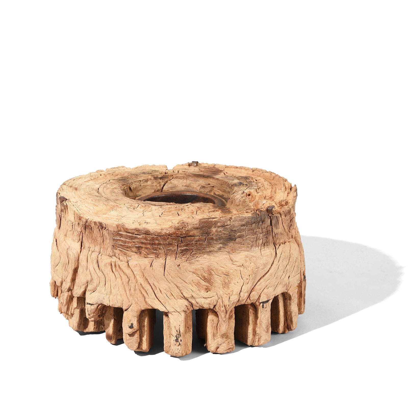 Elm Wheel Hub From Shanxi - 18th Century