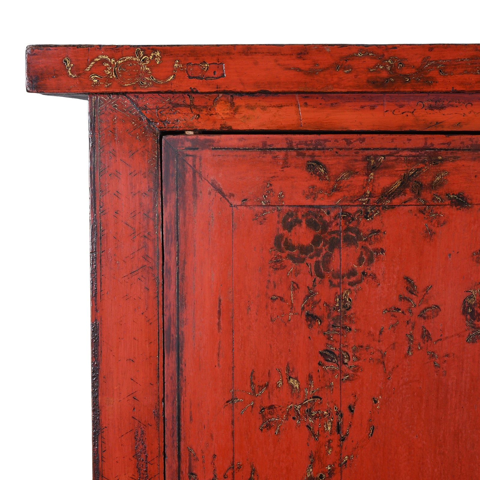 Red Lacquer Wedding Cabinet From Shanxi Province - 19th Century