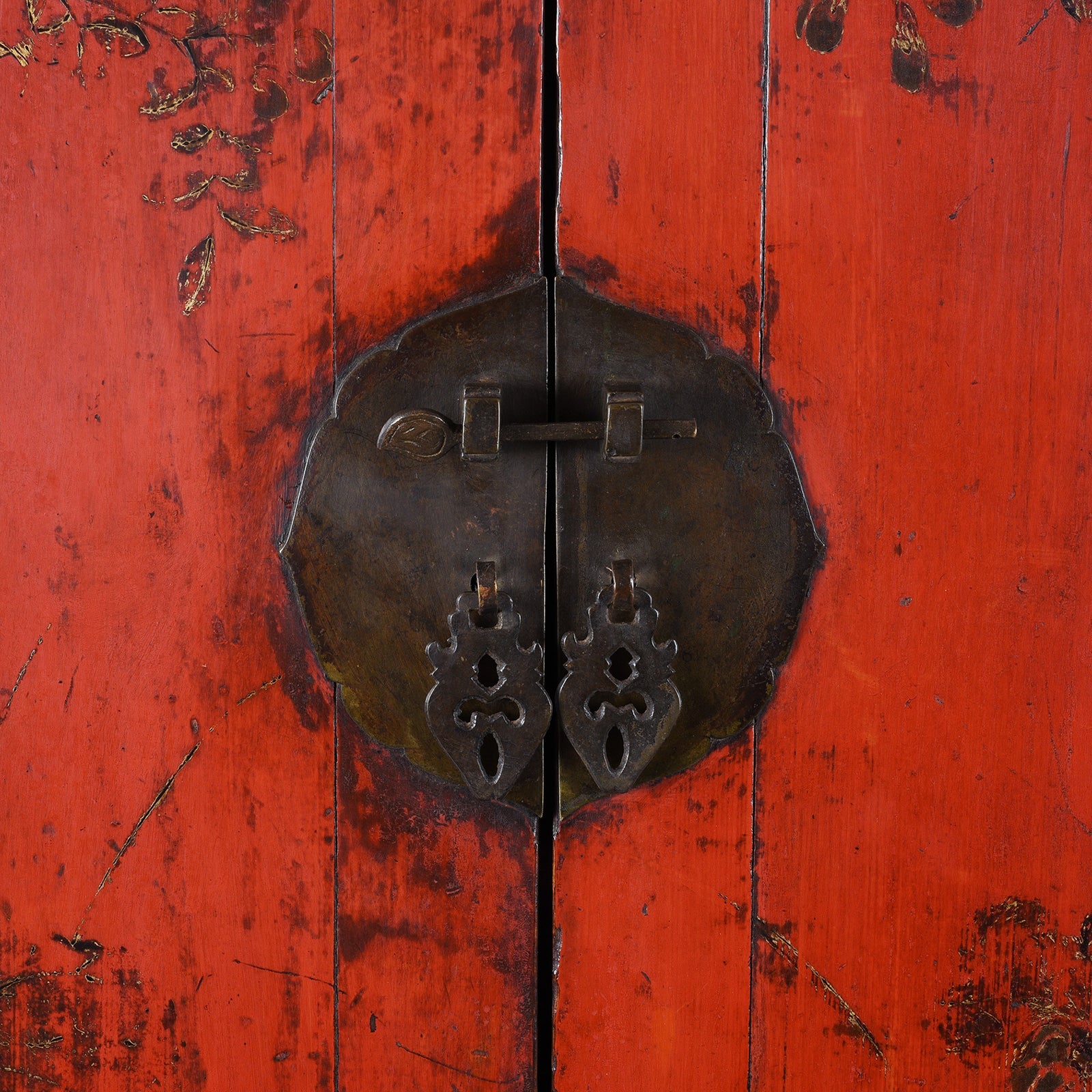 Red Lacquer Wedding Cabinet From Shanxi Province - 19th Century
