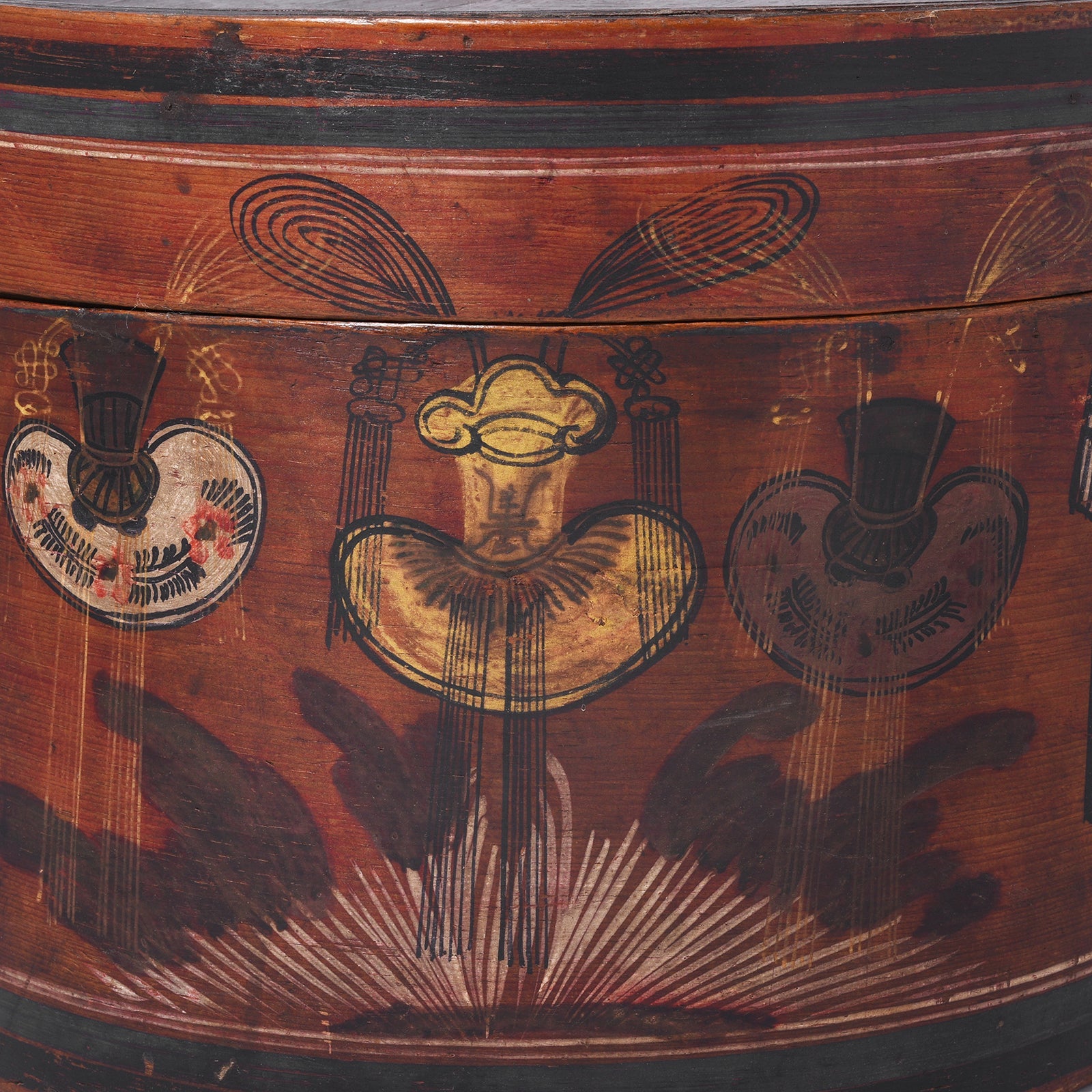 Painted Hat Box From Shanxi Province - 19th Century