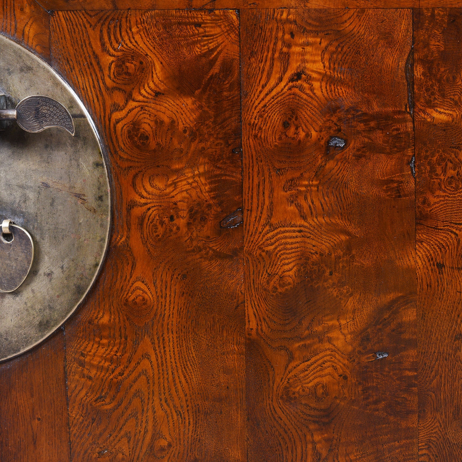 Tianjin Sideboard Made From Burr Elm - 19th Century