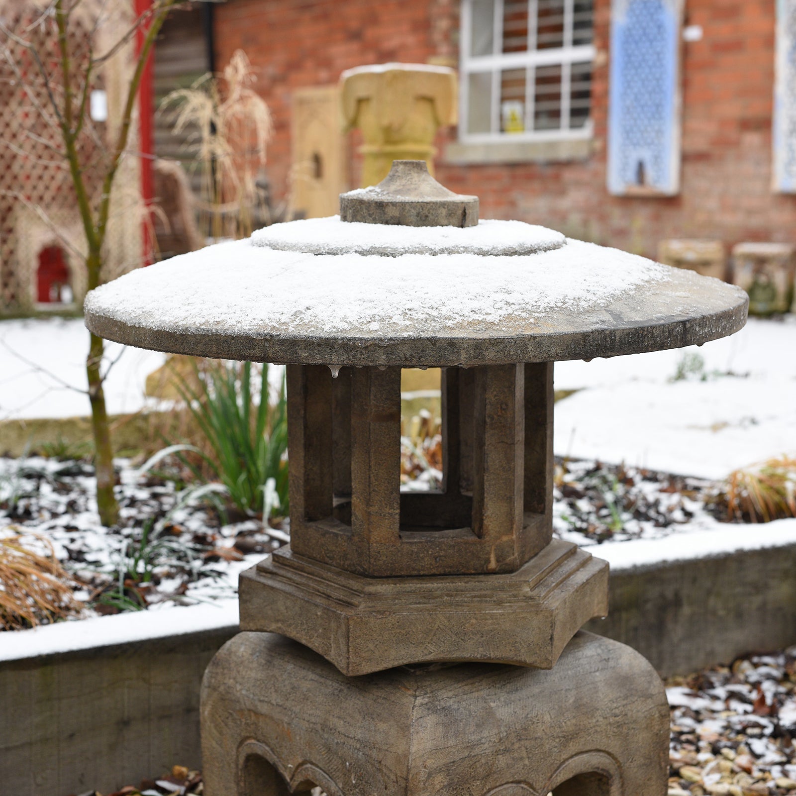 Stone "Yukimi" Japanese Snow Lantern