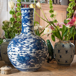 Blue & White Porcelain Tianqiuping Dragon Vase