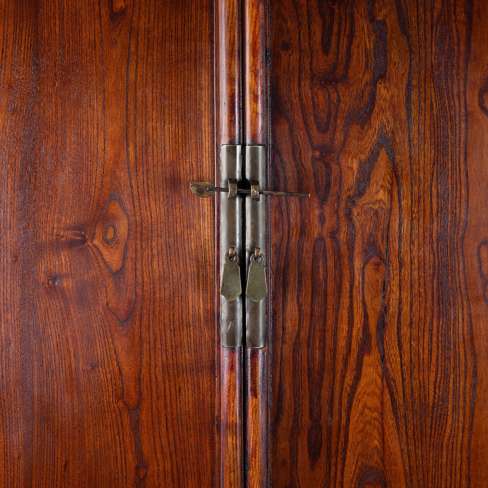 Chinese Taper Cabinet From Shandong - Early 19th Century