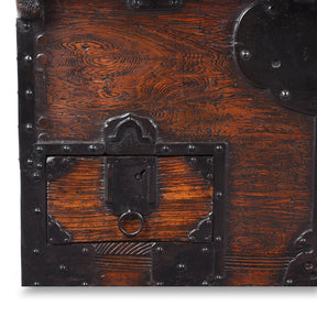 Japanese Nagamochi Kuruma Chest – Edo Period (17th Century)