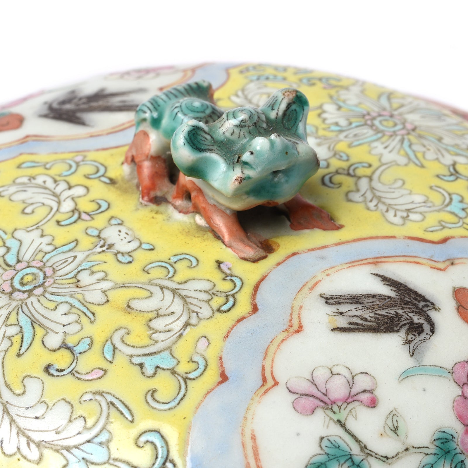 Straits Chinese Kamcheng Pot & Cover - Late 19th Century