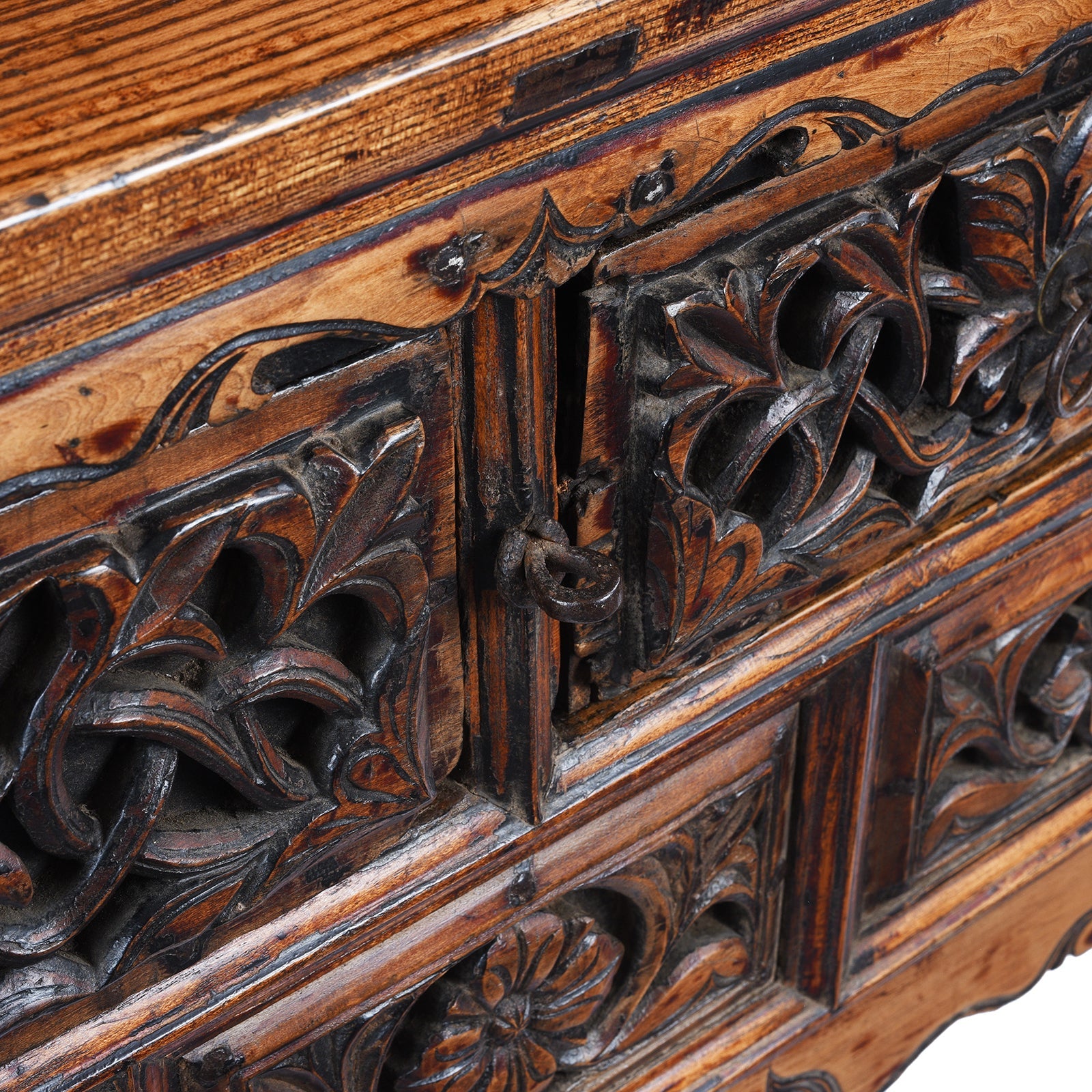 Carved Coffer Table From Shanxi - 19th Century