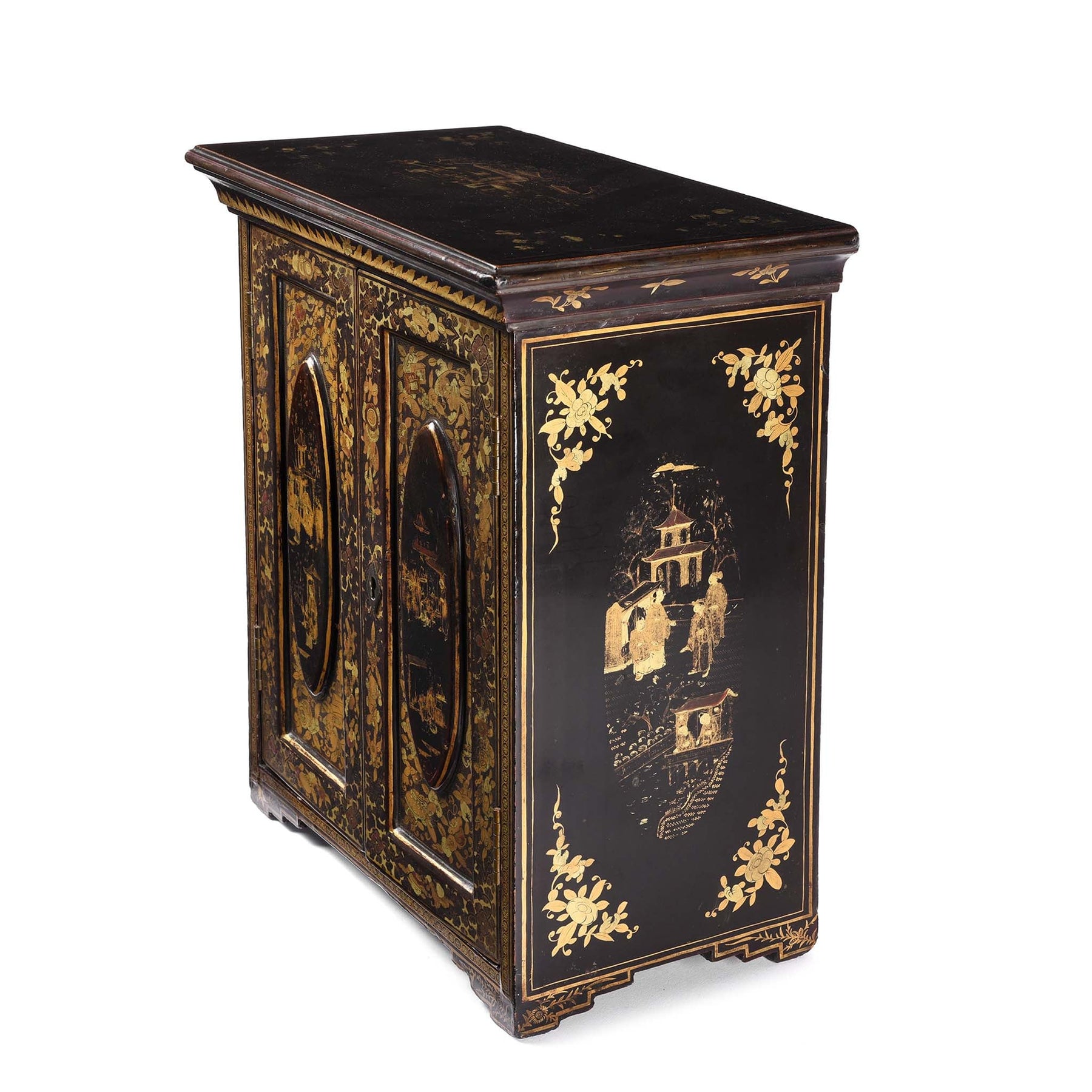 Gilt Black Lacquer Chinese Export Jewellery Cabinet - Early 19th Century